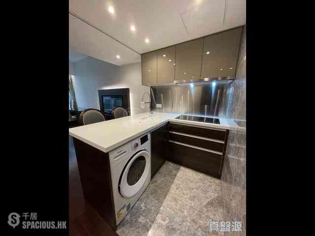 Wan Chai - Convention Plaza Apartments 04