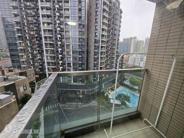 Tseung Kwan O - The Wings Ocean Wings Block 5 01