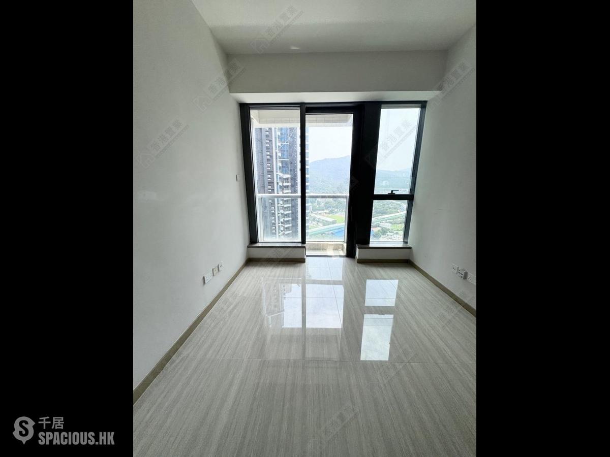 Wong Chuk Hang - The Southside Phase 1 Southland Tower 2A 01