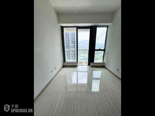 Wong Chuk Hang - The Southside Phase 1 Southland Tower 2A 01