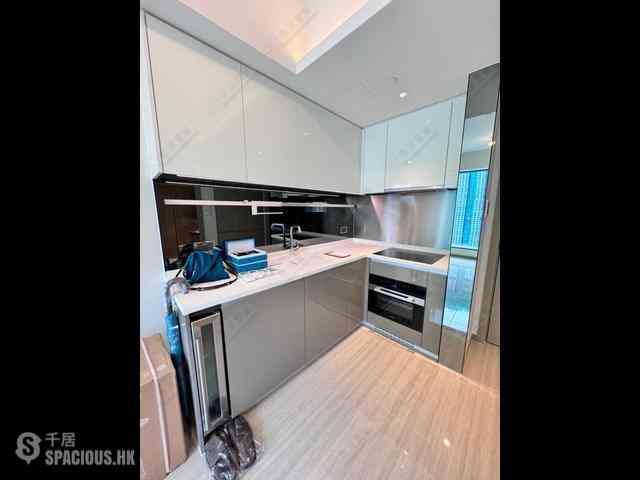 Wong Chuk Hang - The Southside Phase 1 Southland Tower 2A 06