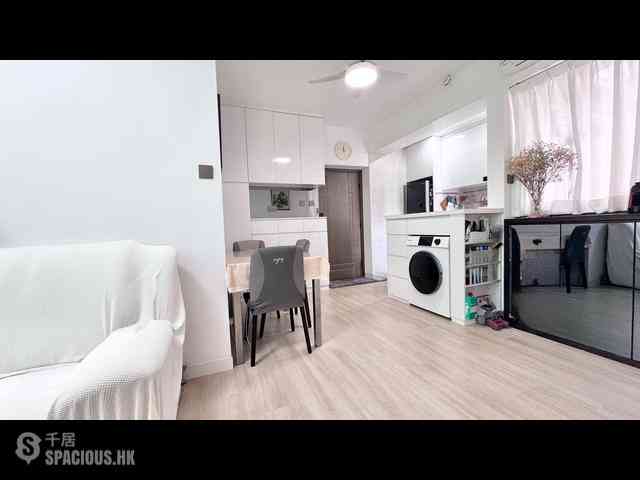 Sai Ying Pun - Tong Nam Mansion 04