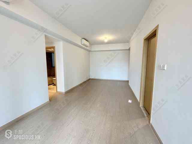 Wong Chuk Hang - The Southside Phase 2 La Marina Tower 2A 02