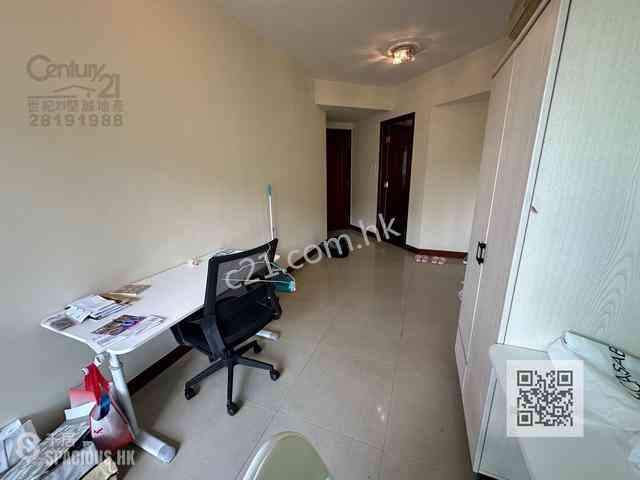Kennedy Town - The Merton Tower 1 03