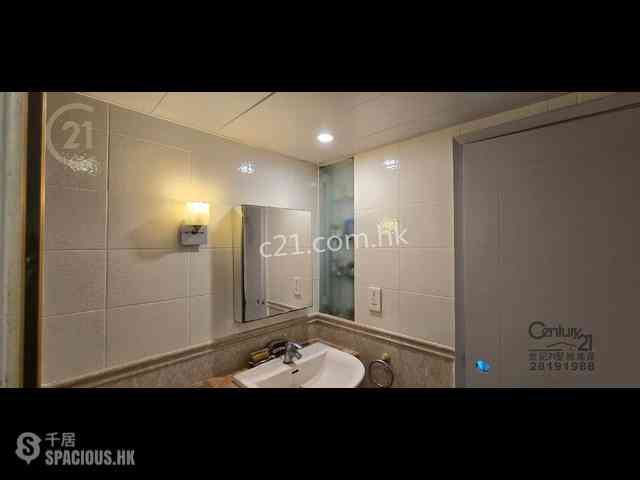 Kennedy Town - University Heights 10