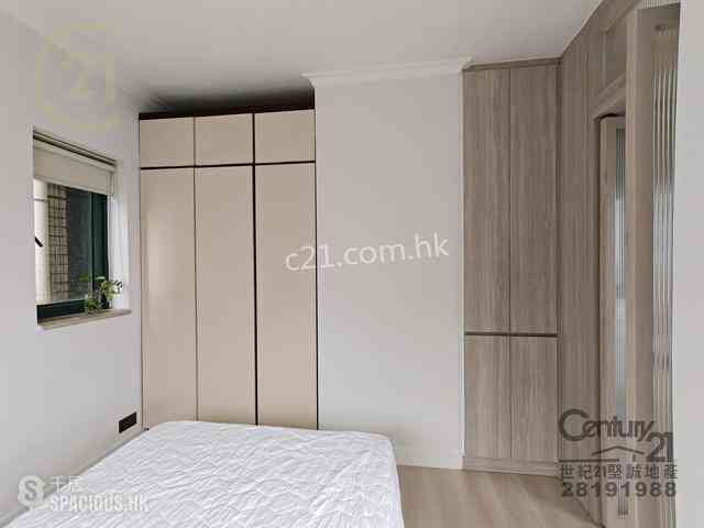 Kennedy Town - University Heights 07