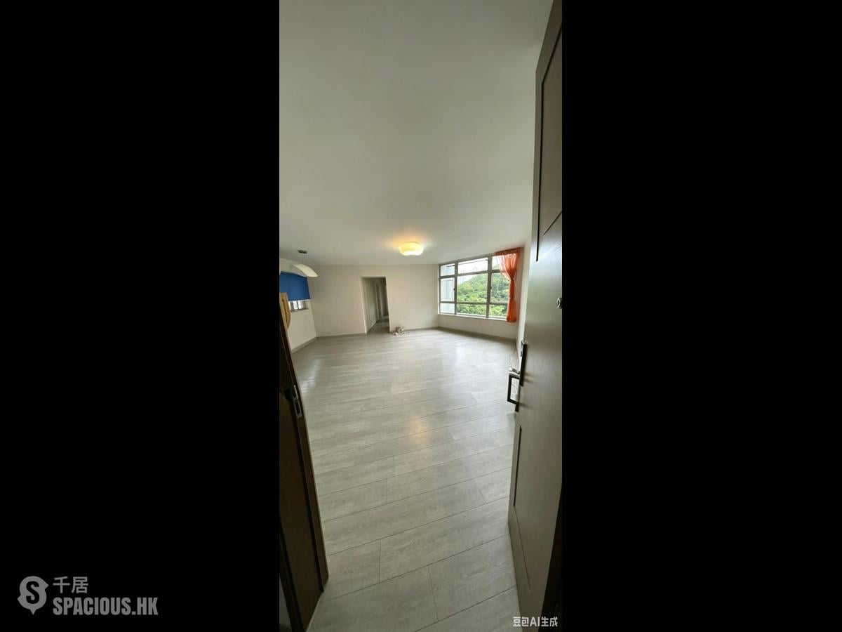 Ap Lei Chau - South Horizons Phase 2 Yee Moon Court (Block 12) 01