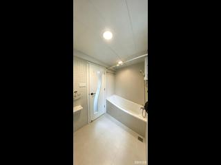 Ap Lei Chau - South Horizons Phase 2 Yee Moon Court (Block 12) 03