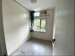 Ap Lei Chau - South Horizons Phase 2 Yee Moon Court (Block 12) 04