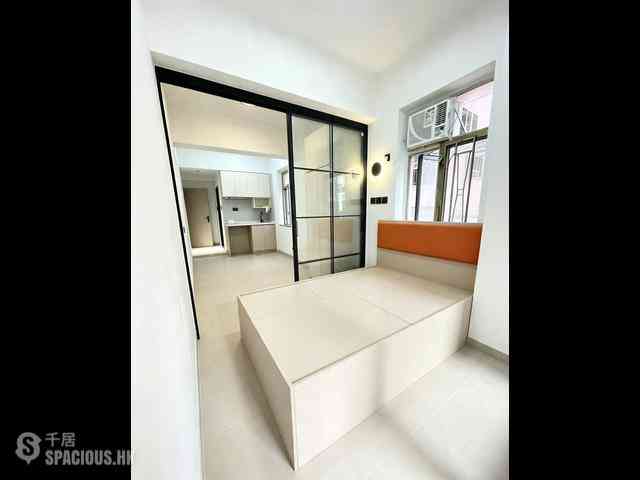 Sai Wan Ho - Kwong Nam Hing Mansion 01
