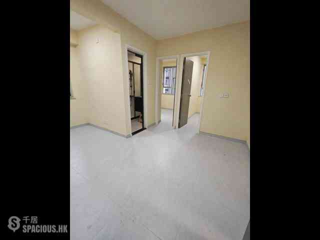 North Point - Fung Cheong Building 01