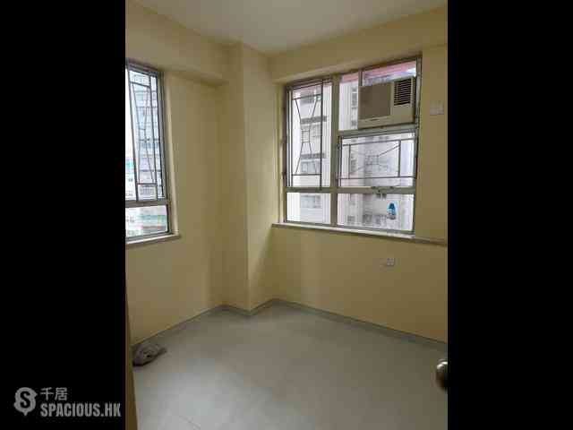 North Point - Fung Cheong Building 02