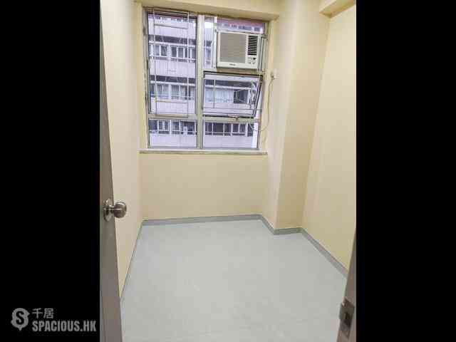 North Point - Fung Cheong Building 05