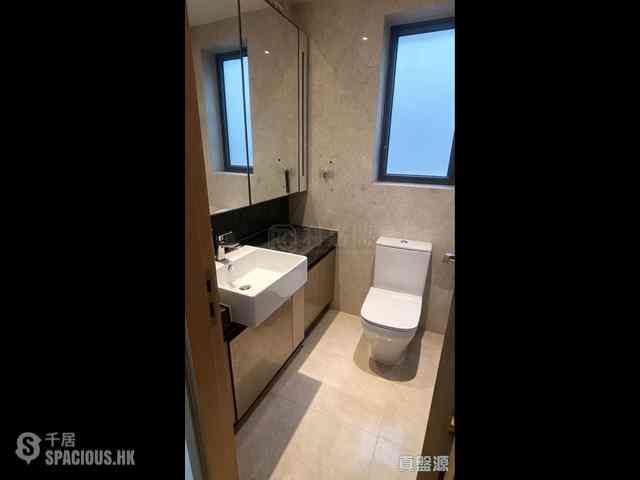Tseung Kwan O - The Papillons Block 5 03