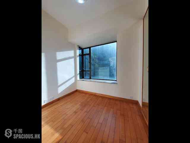 Mid Levels Central - Fairlane Tower 02