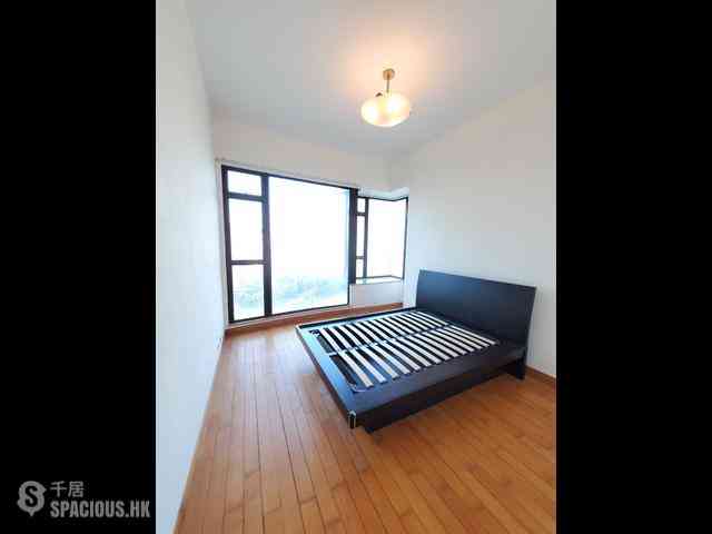 Mid Levels Central - Fairlane Tower 04