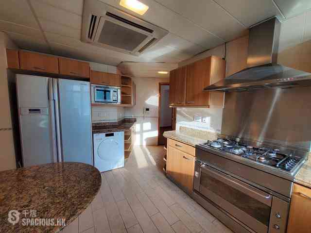 Mid Levels Central - Fairlane Tower 05