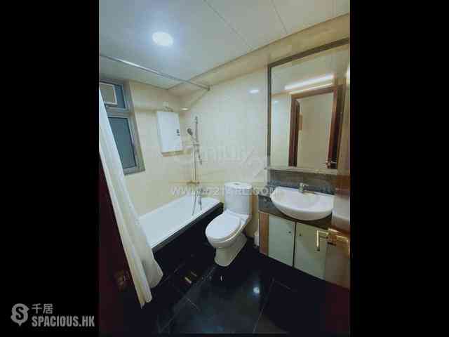 Kennedy Town - The Merton 06