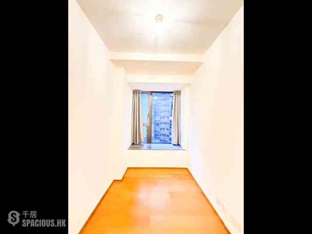 Mid Levels West - Alassio 06