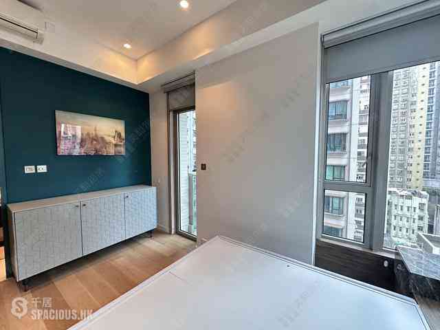 Wan Chai - The Avenue Phase 2 Block 2 06