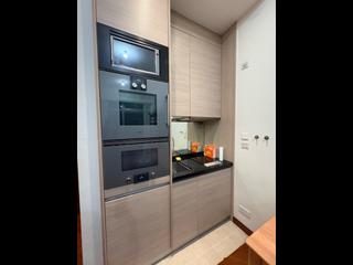 Wan Chai - The Avenue Phase 2 03