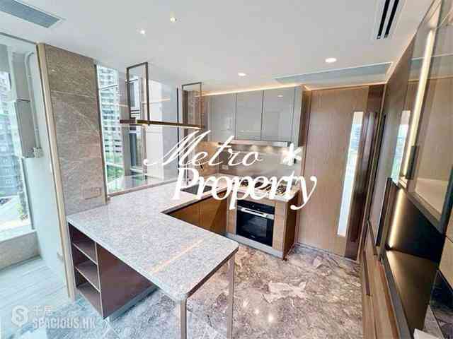 Mid Levels Central - 22A, Kennedy Road 02