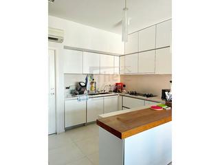 Mid Levels Central - Pine Court 03