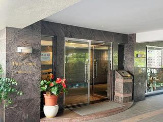 Mid Levels Central - Pine Court 05