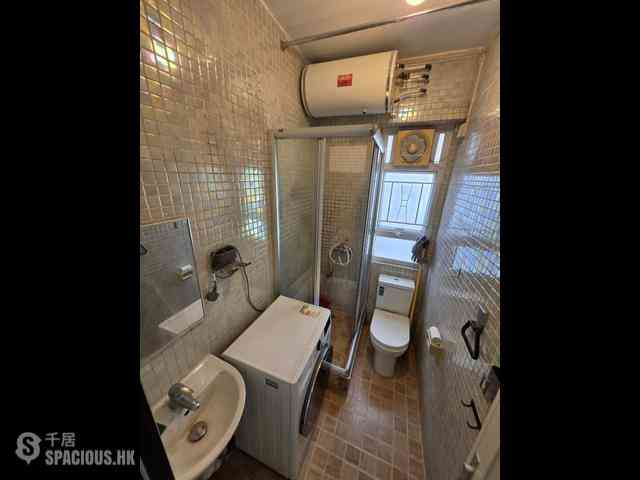 Sai Ying Pun - Hang Fuk Mansion 04