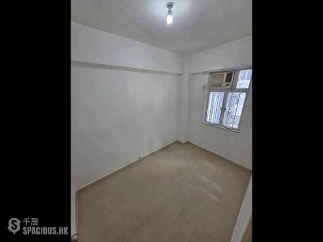 Sai Ying Pun - Hang Fuk Mansion 05