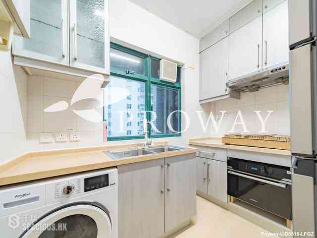 Mid Levels Central - Hillsborough Court 09