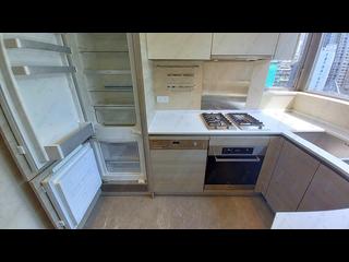 Sai Ying Pun - The Summa Block 2 05
