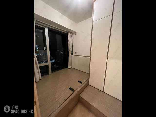 Sai Ying Pun - 63, Pokfulam Amber House (Tower 1) 04