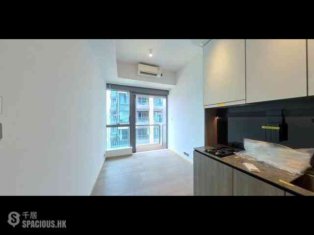 Sai Ying Pun - Two・Artlane 01