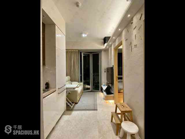 Sai Ying Pun - 63, Pokfulam Amber House (Tower 1) 08