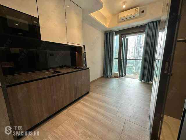 Sai Ying Pun - Two・Artlane 02