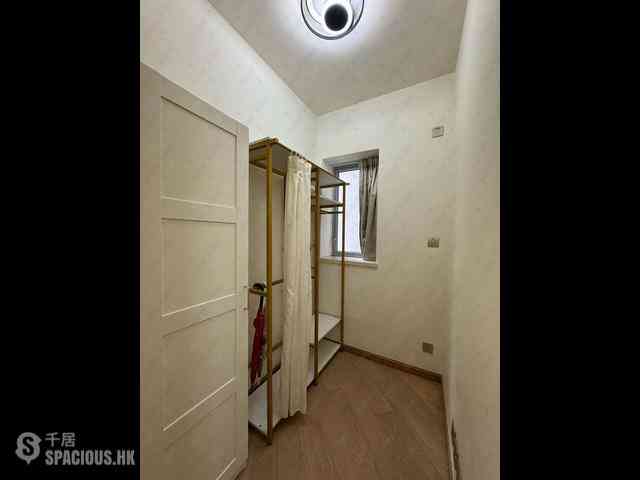 Sai Ying Pun - 63, Pokfulam Amber House (Tower 1) 09