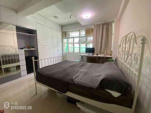 Sai Ying Pun - Koosing Building 01