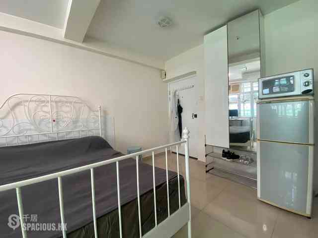 Sai Ying Pun - Koosing Building 02