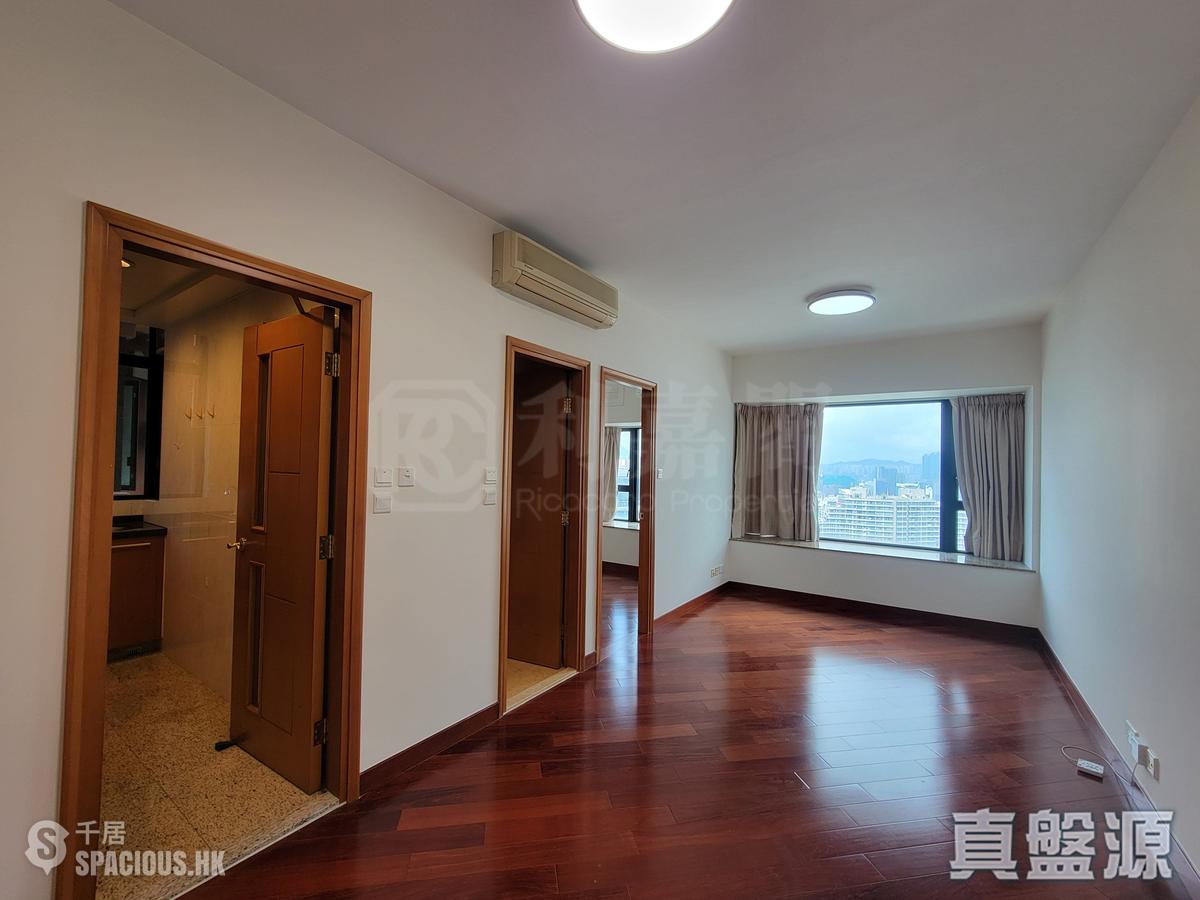 West Kowloon - The Arch 01