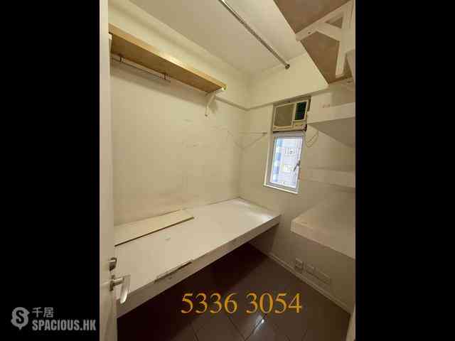 Mid Levels West - Chong Yuen 11