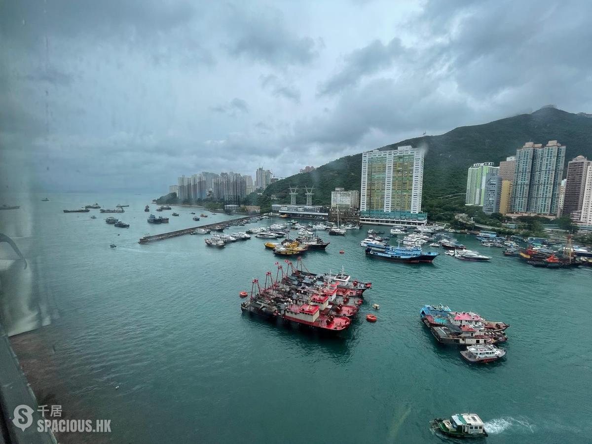 Ap Lei Chau - South Horizons Phase 1 Hoi Ngar Court (Block 3) 01