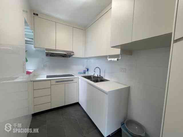 Ap Lei Chau - South Horizons Phase 1 Hoi Ngar Court (Block 3) 07
