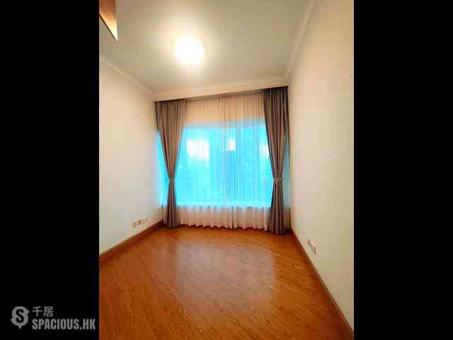 Mid Levels Central - Regence Royale Tower 1 04