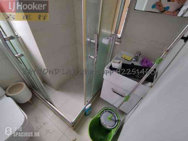 Sai Ying Pun - Fook Moon Building 09