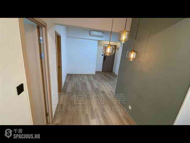 Happy Valley - Peace House 04