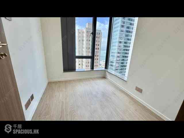 Sai Ying Pun - Des Voeux W Residence 02
