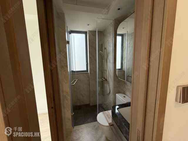 Sai Ying Pun - Des Voeux W Residence 05
