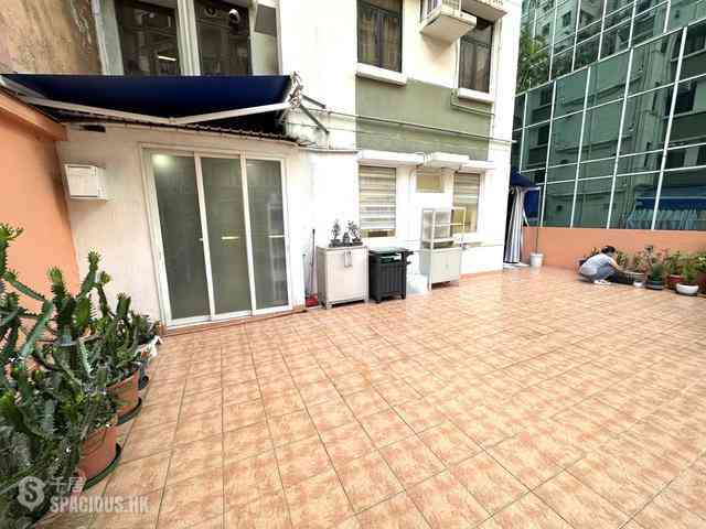 Tsim Sha Tsui - Brilliant Court 01