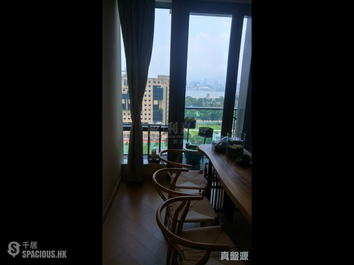 Causeway Bay - Jones Hive 01